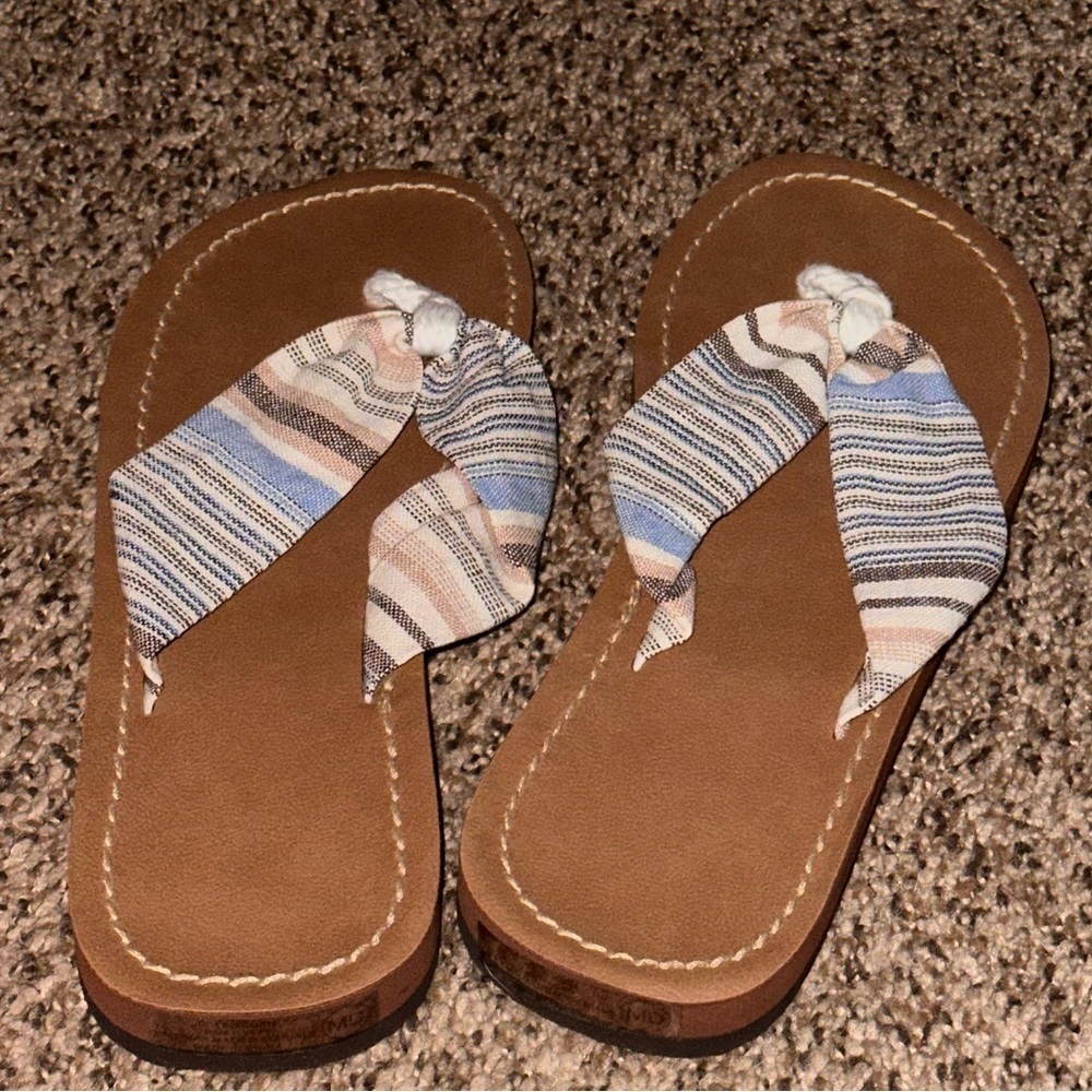 Adorable White and Tan Sandals with Thong Style Comfort Cloth Stripped Medium